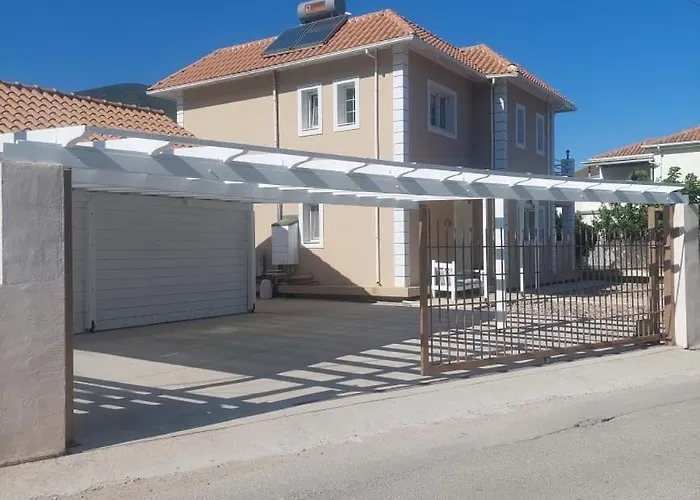 Morris Villa Nydri (Lefkada)